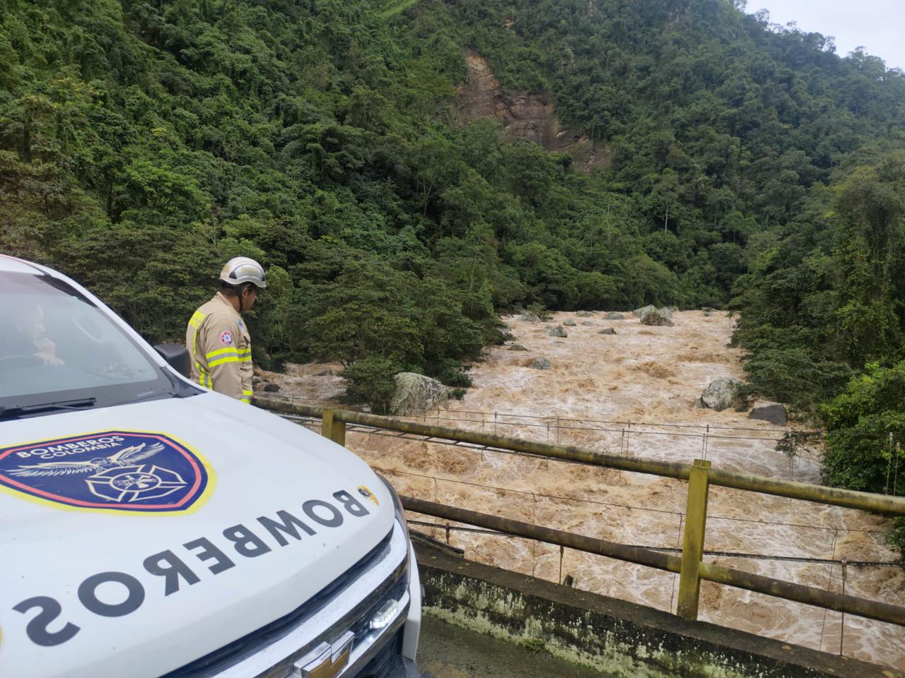 Emergencia por lluvias en Cundinamarca: Gobernador instala PMU en Silvania